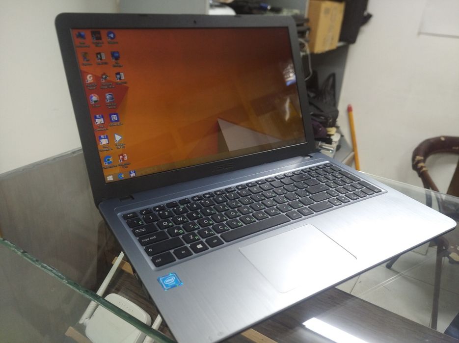 Asus noutbuk ofisniy