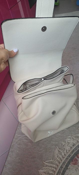 Дамска кожена раница