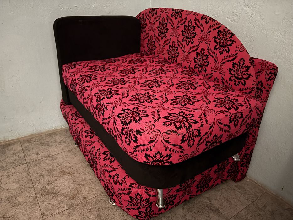 Срочно продам два дивана в хорошем качестве