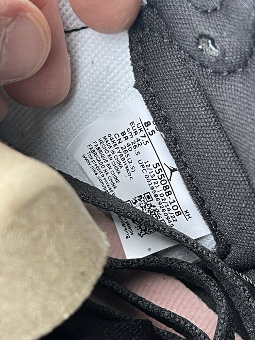 Nike Air Jordan 1 Retro High OG Bleached Coral размер  42 (26,5см)