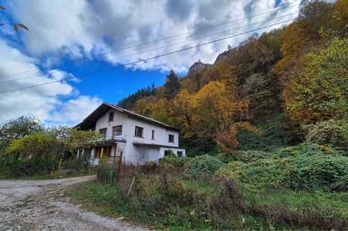 Продава се Къща в Тетевен - 323 кв.м за 214 €/кв.м - Снимка #15