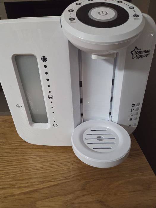 Машина за адаптирано мляко Tommee Tippee