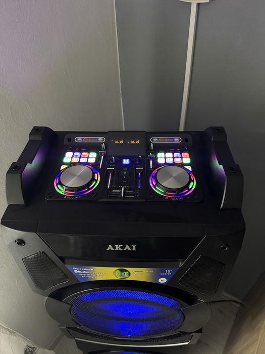 Vand boxa akai de 400 w