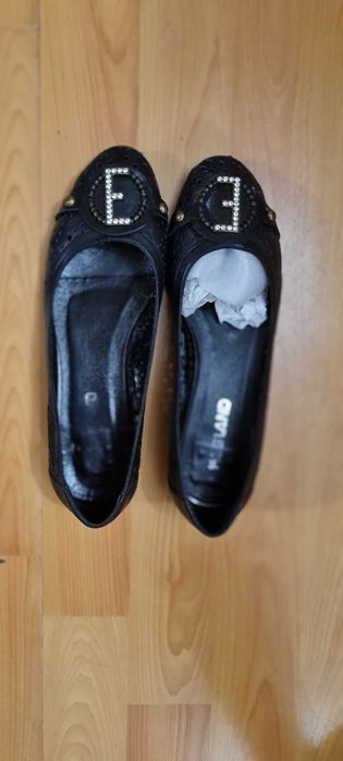 Кожаные черные балетки 37 размер