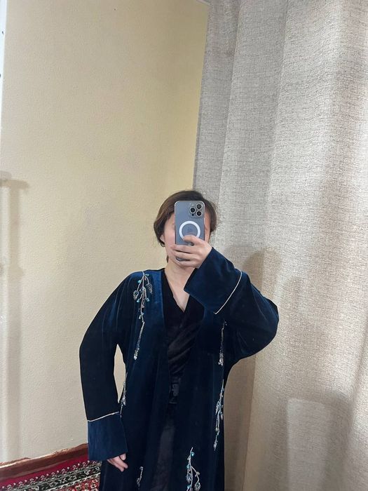 Абая Дубайски фасон ткань бархат ручная работа полностью С М Л подайде