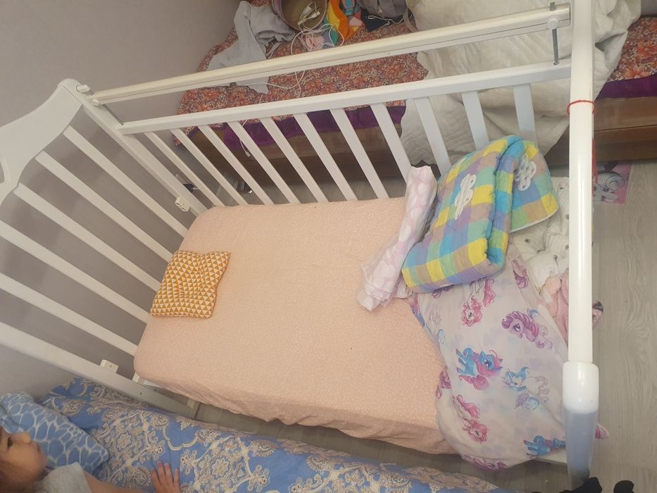 Продам детскую кроватку
