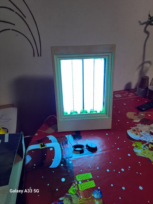 Aparat de bronzat facial