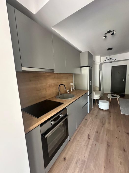 Inchiriez apartament 2 camere tip studio centru zavoi parc