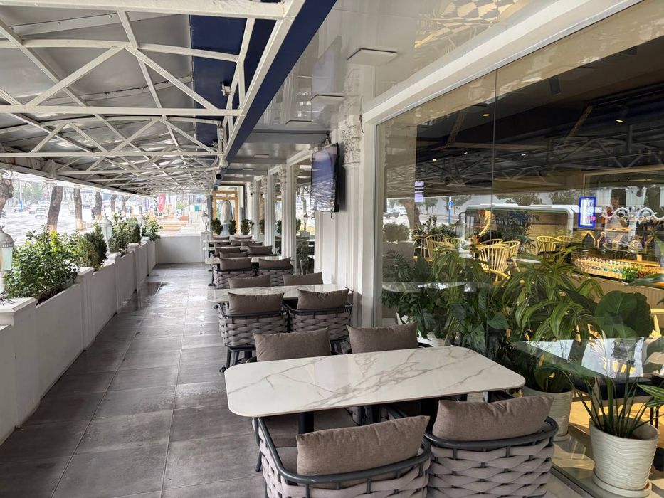 Остается помещение в шикарной локации буль дороге, под любой бизнес