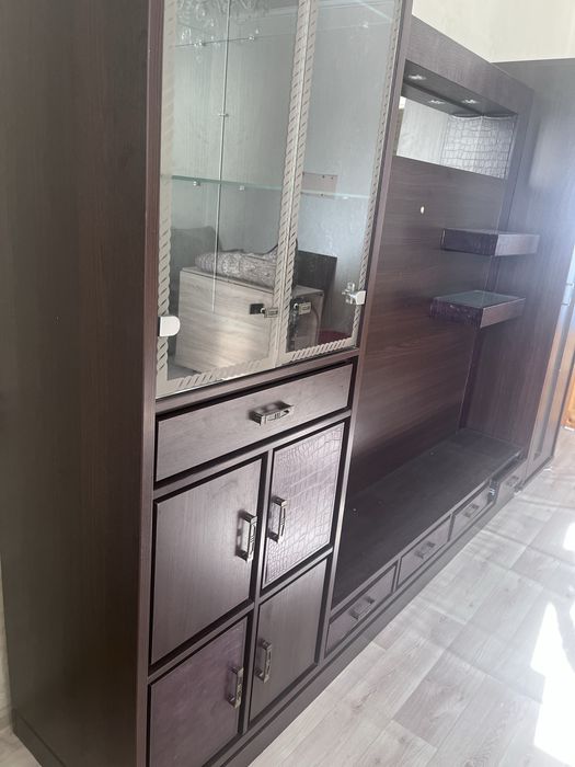 Шкаф для гостиной , сервант