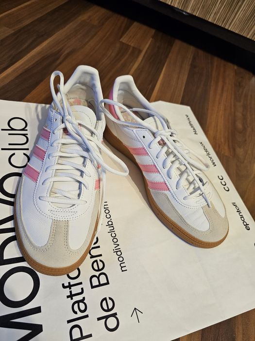 Vand Adidas Spezial dama