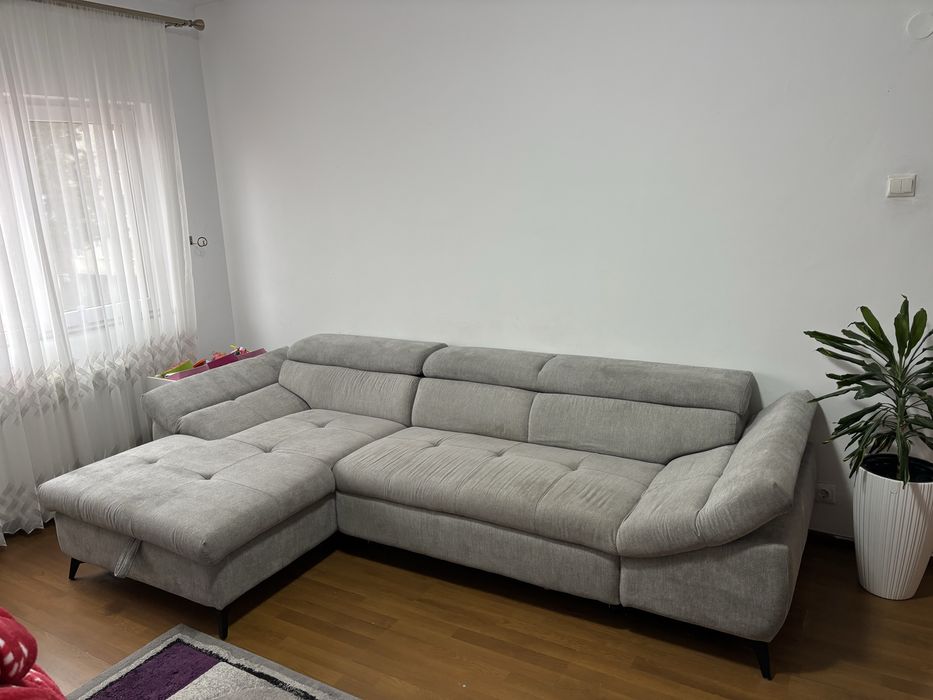 Vând colțar extensibil cu ladă de dopozitare