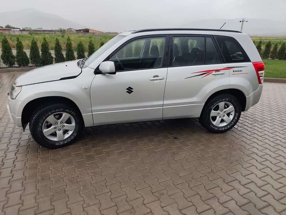 Vînd mașina personală