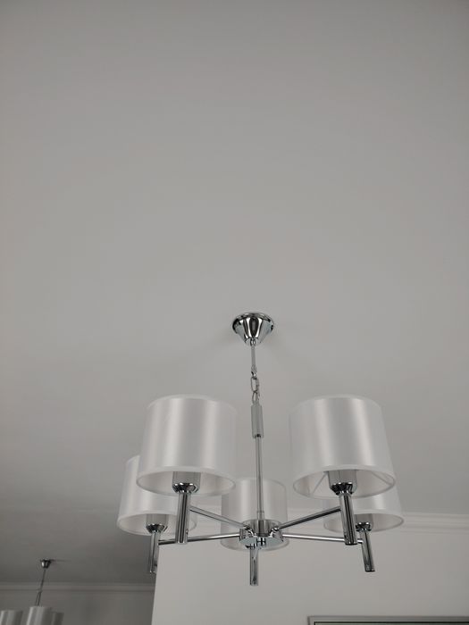 3 lustre de vânzare