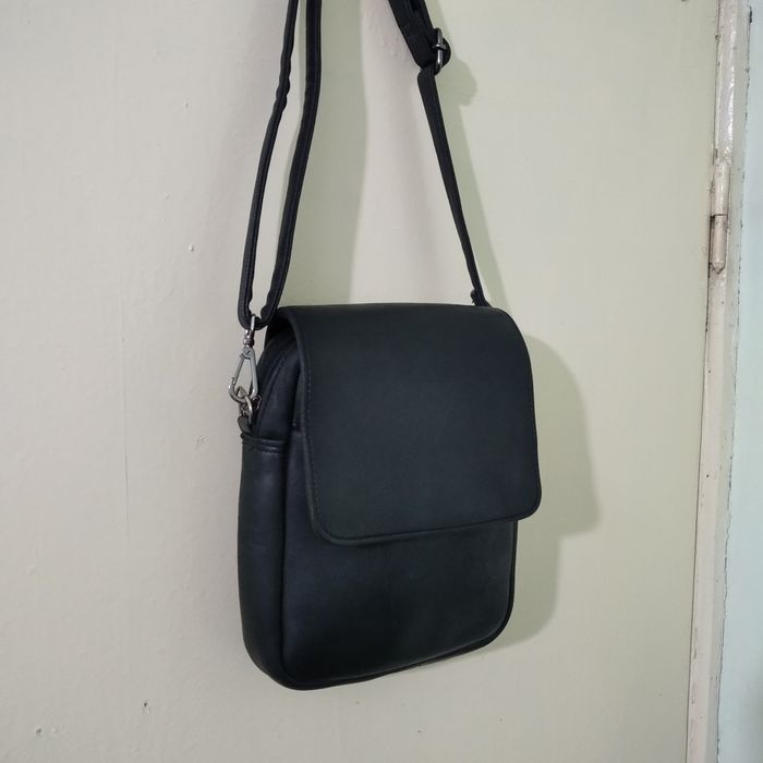 Продам кожаные сумки.