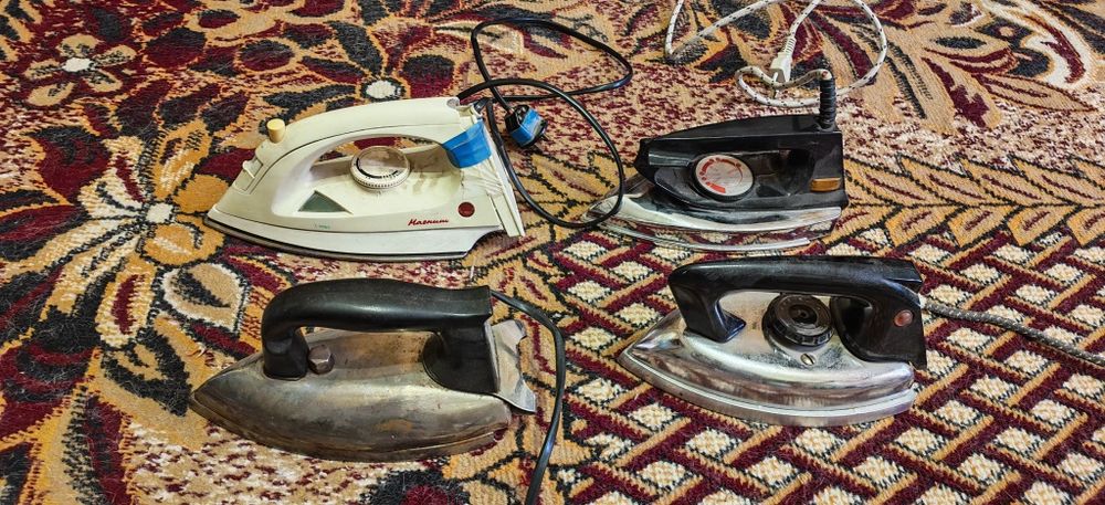 Утюги советские 4шт