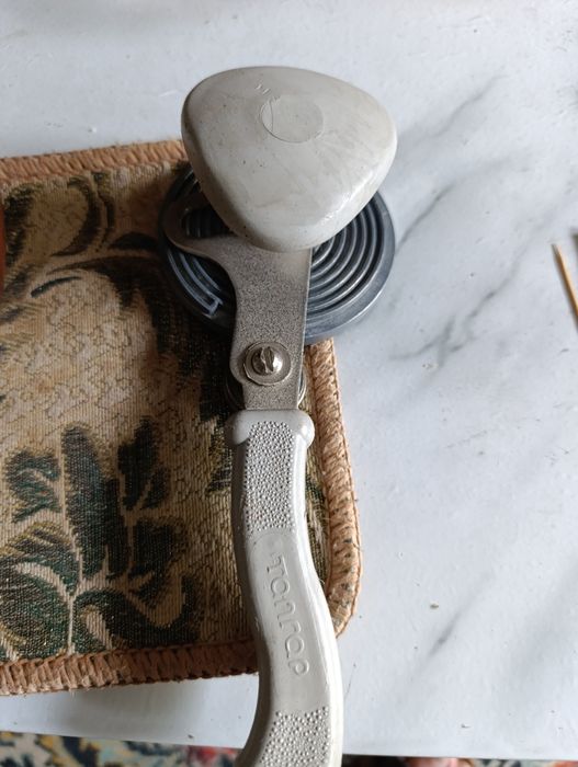 Продам машинки для закатывания банок  б/у