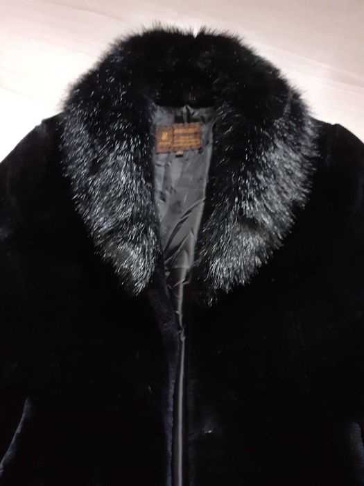 Haina de blana artificiala neagra