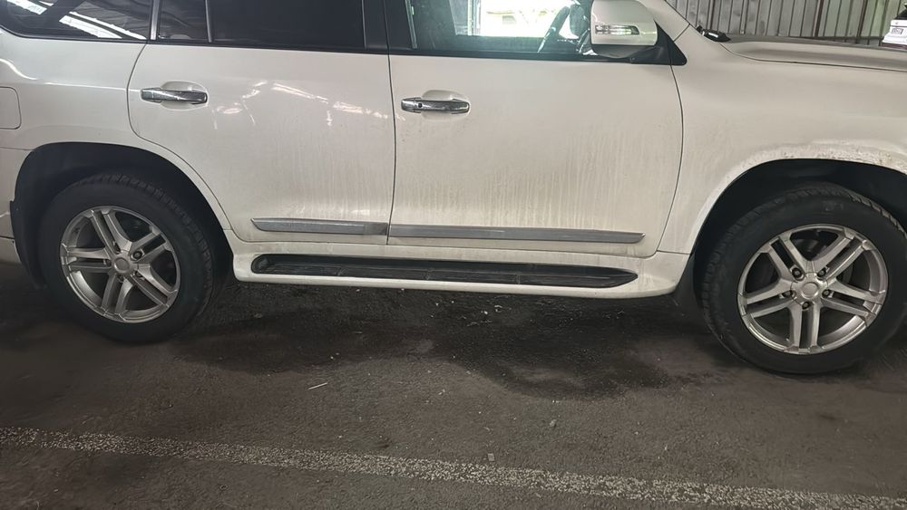 Диски R20- 4 штуки, с резиной Б/У