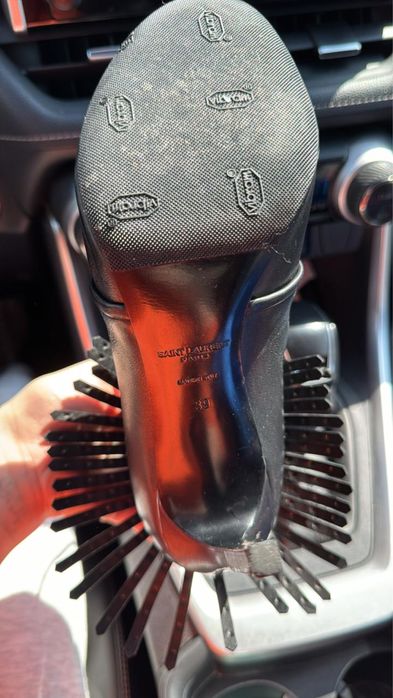 Продам ОРИГИНАЛ ботильон Saint Laurent