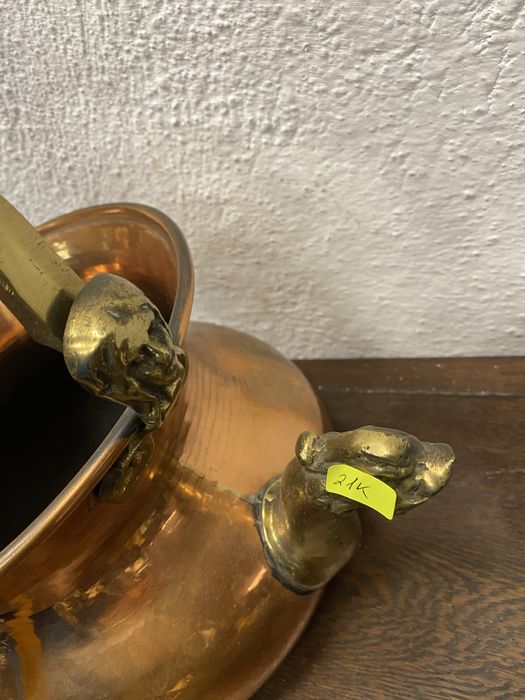 Медна кашпа с месингови орнаменти 1950те Индия декор