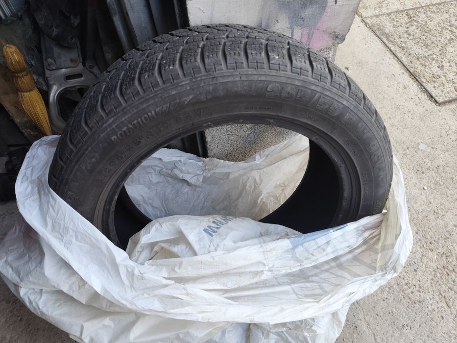 Продавам 4 броя гуми kormoran snowpro