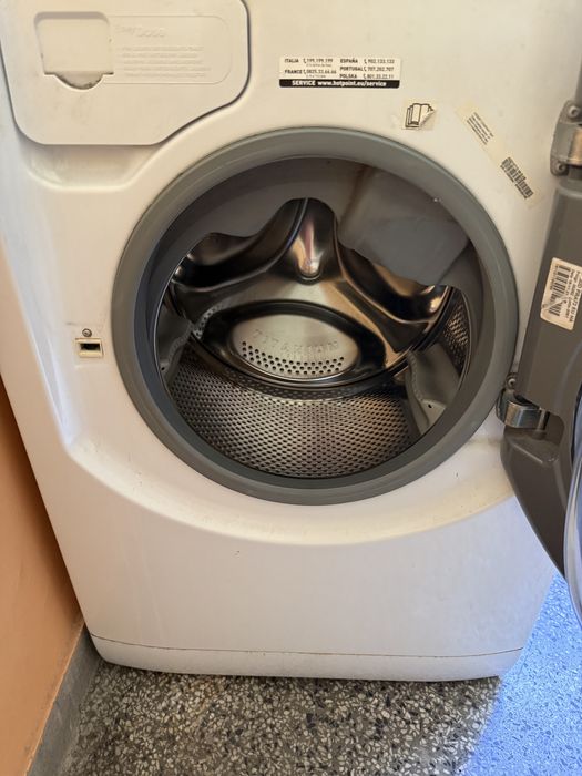 Пералня със сушилня Hotpoint Ariston