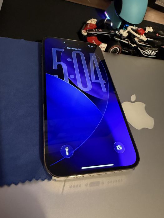 Iphone 14 pro max gold