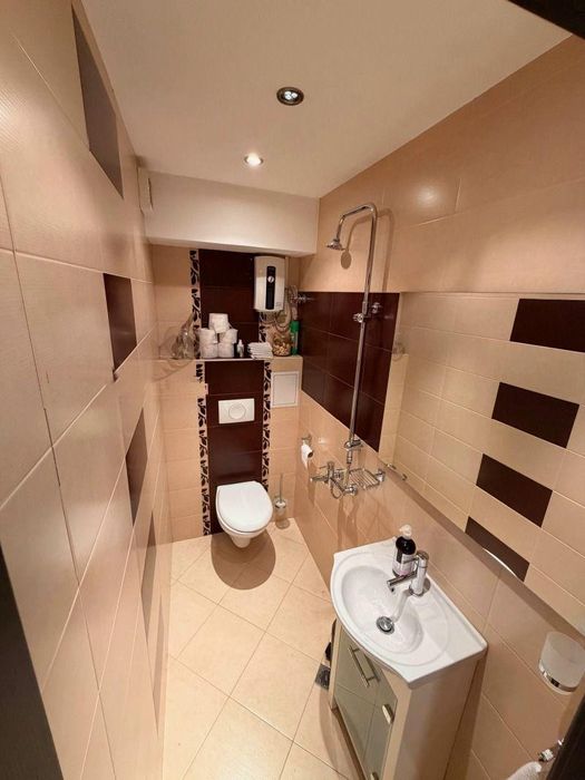 Дава се под наем Тристаен апартамент в София, Красно село - 84 кв.м за 957.27 € - Снимка #7