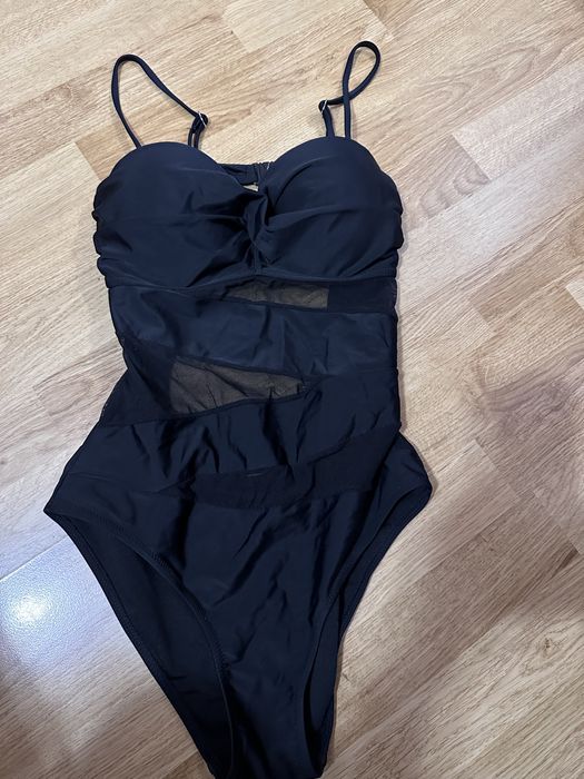 Costum de baie sexy,  o piesa culoare:  negru.   ..