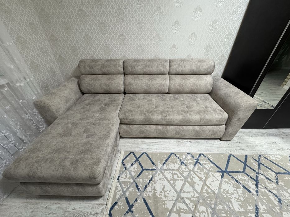 Диван  угловой длина 2.30