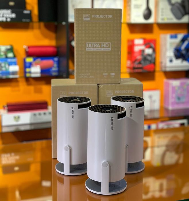 Проектор НҮ300 Новый