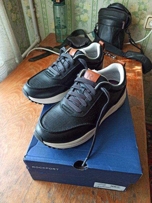 Кроссовки оригинал кожаные