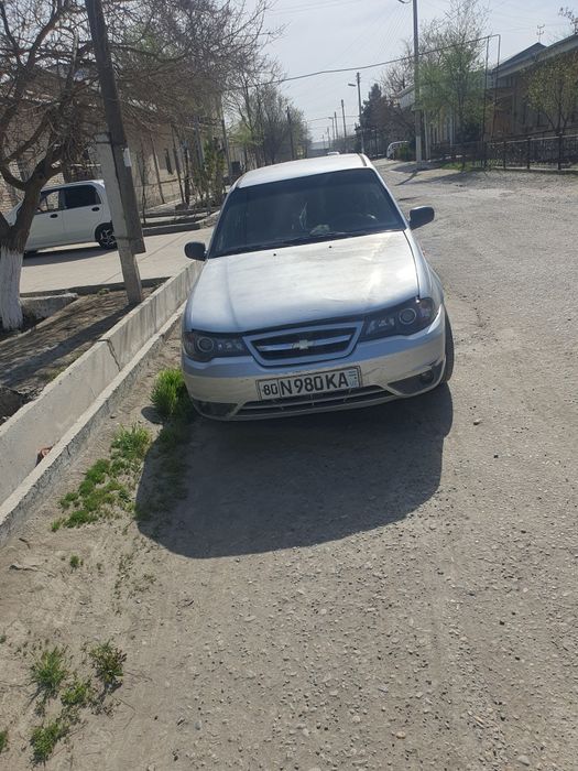 Nexia 2 Chevrolet yili 2010 2mingta yurigan metan benzinda ishlaydi