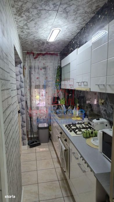 Apartament 3 camere, gata de mutare - zona  Podu Ros, parter