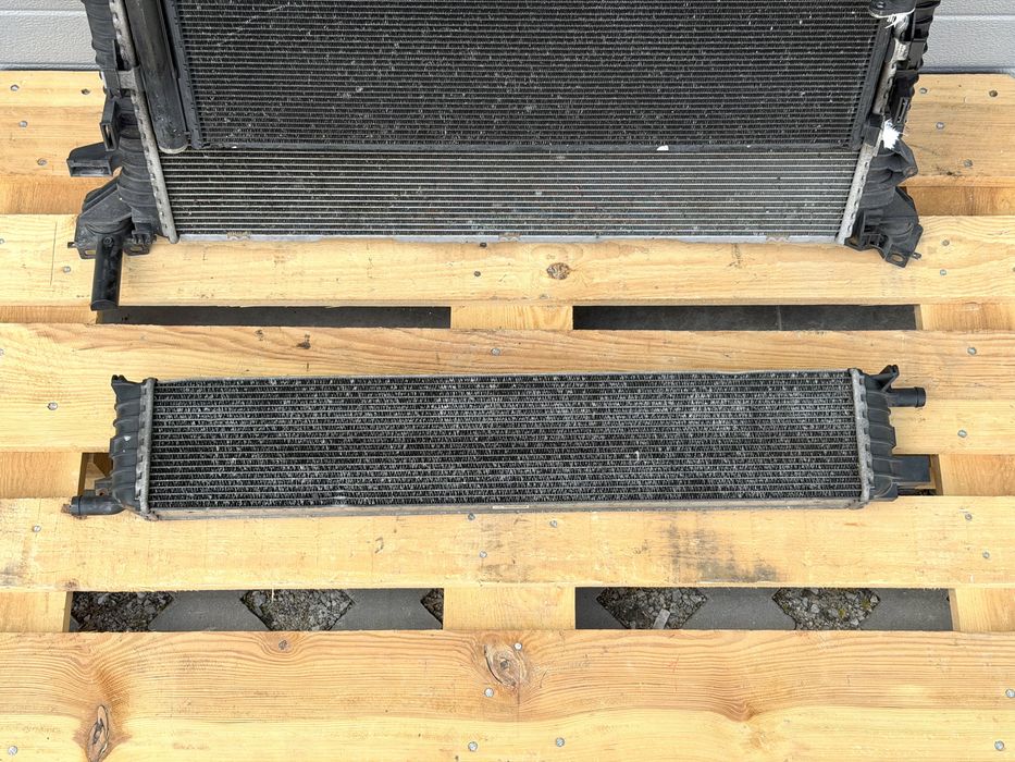 Радиатори и вентилатори Комплект AUDI A6 A7 3.0TFSI 4H0121003L 8K0121251H 4G0260401A 8K0145804B