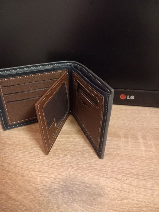 Vand portofel bogesi