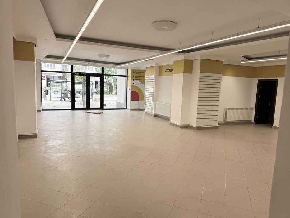 OPORTUNITATE: Spatii Comerciale de inchiriat sau vanzare - Zona Centrala Vizibilitate Maxima 158 mp si 45 mp