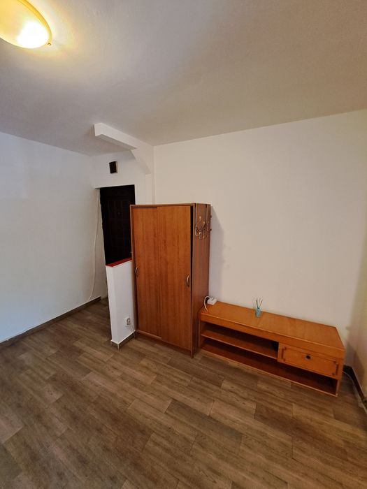 Proprietar-inchiriez garsoniera in Complexul studentesc Timisoara