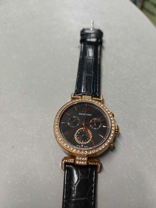 Часовник swarowski