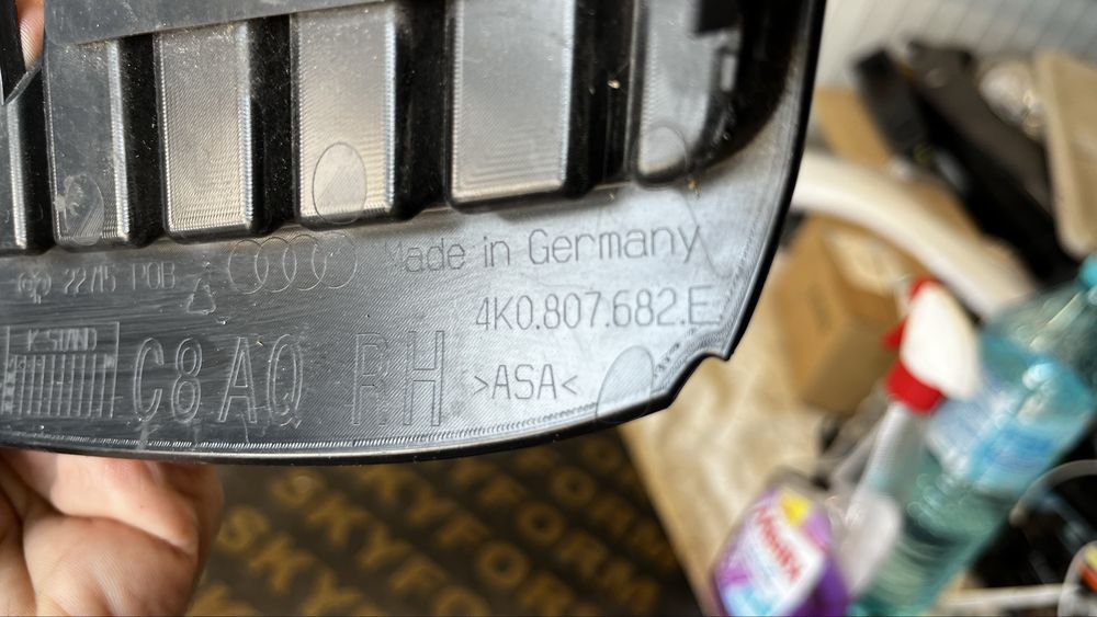 Audi A6 C8 4K дясна решетка