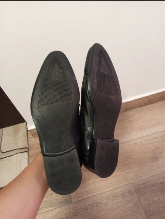 Pantofi eleganți bărbați