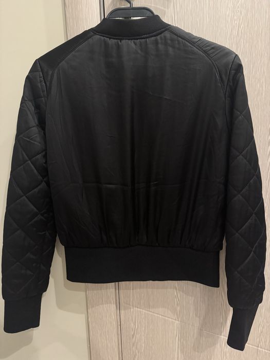 Дамско черно яке