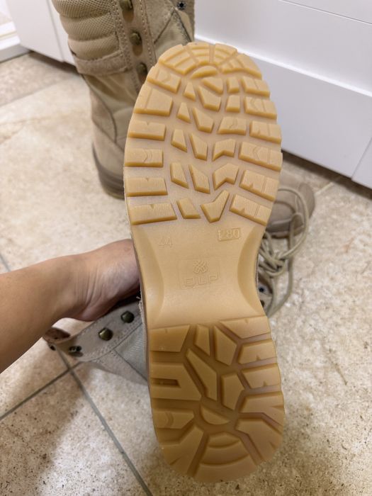 Продам берцы ( тактисические ботинки)