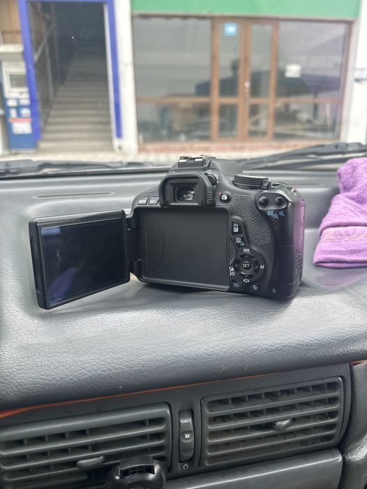 canon  EOS 600 d ef-s 18-55 IS II Kit