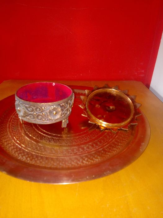 Красиви нови медни съдове