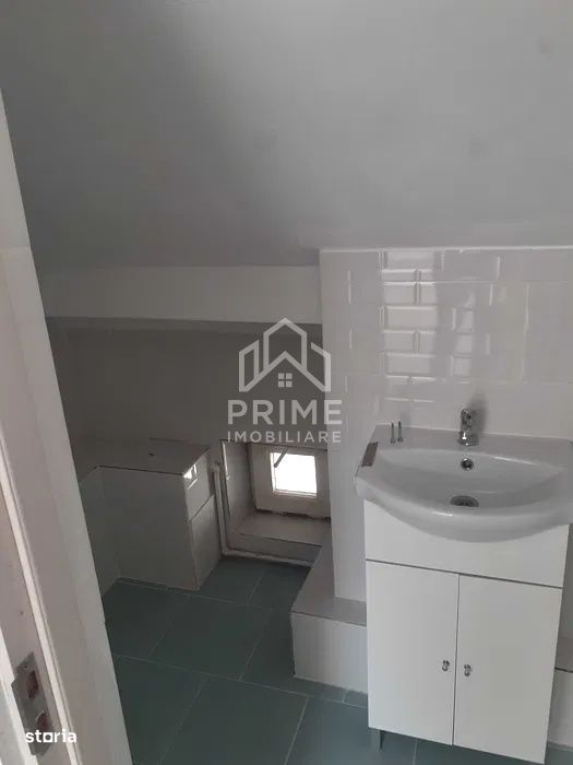 Spatiu comercial pe doua niveluri, 86 mp utili - ULTRACENTRAL