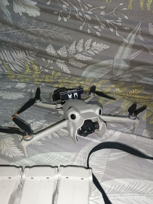 Продам дрон Dji mini 4 pro