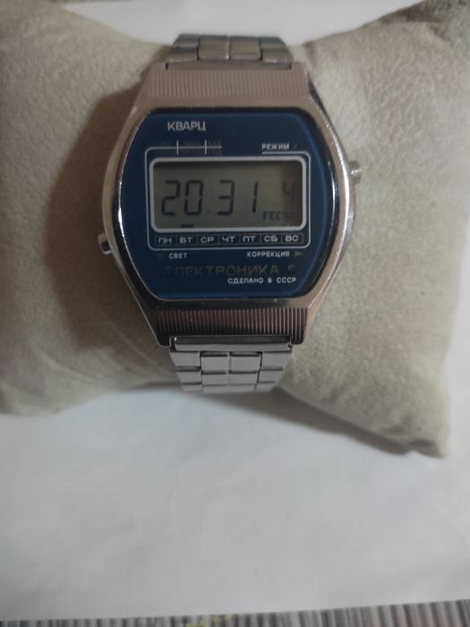 Часы ссср наручные.