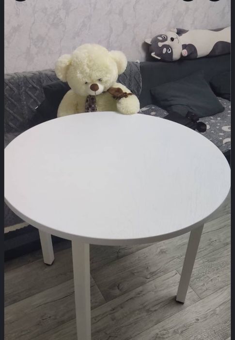 Продам стол круглый